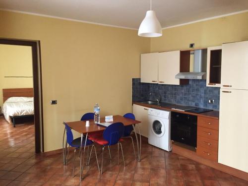 Imagen de la habitación del Hotel Politi Aparthotel. Foto 3