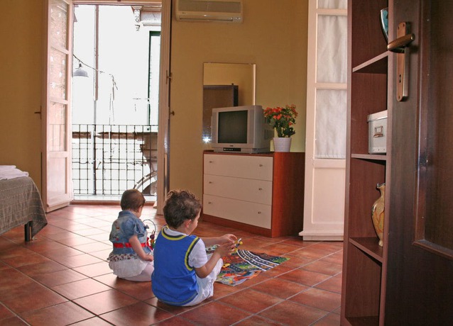 Imagen de la habitación del Hotel Politi Aparthotel. Foto 7