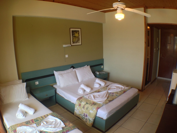 Imagen de la habitación del Hotel Politia. Foto 4