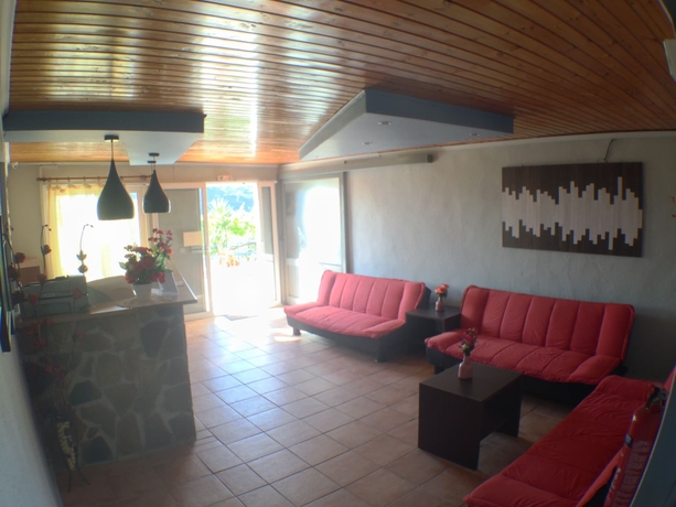 Imagen de los interiores del Hotel Politia. Foto 18