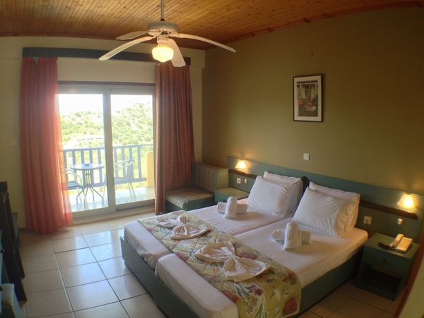 Imagen de la habitación del Hotel Politia. Foto 10