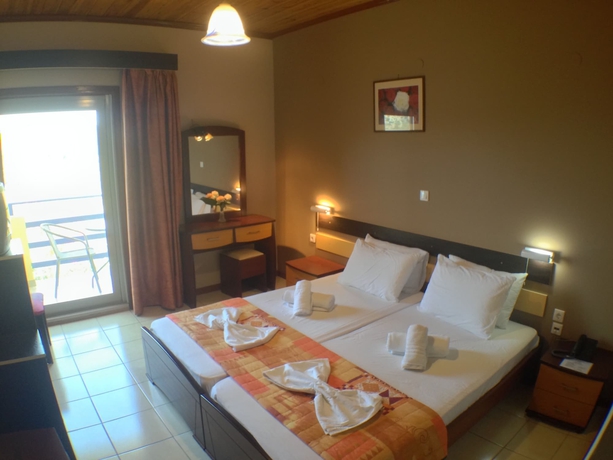 Imagen de la habitación del Hotel Politia. Foto 13