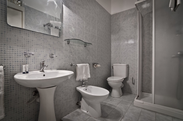 Imagen de la habitación del Hotel Pollon Inn Sanremo. Foto 3