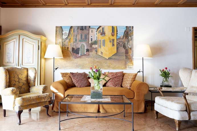 Imagen de los interiores del Hotel Polo, Ascona. Foto 19