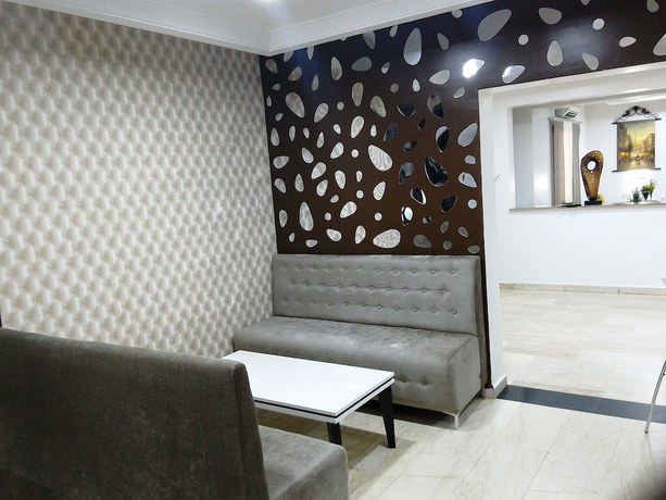 Imagen del bar/restaurante del Hotel Polo Court. Foto 2