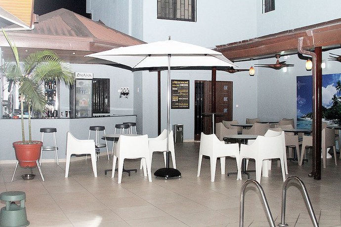 Imagen de la piscina del Hotel Polo Court. Foto 19