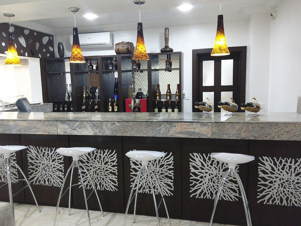 Imagen del bar/restaurante del Hotel Polo Court. Foto 5