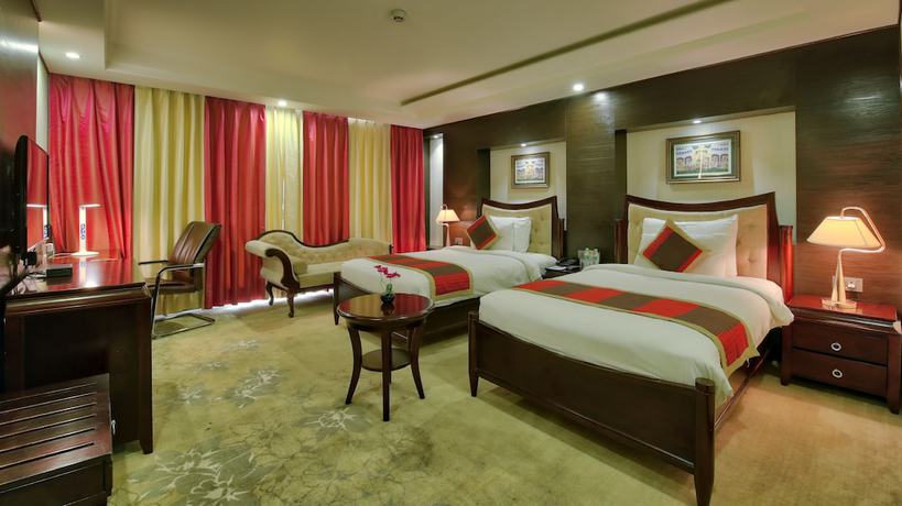 Imagen de la habitación del Hotel Polo Inn and Suites. Foto 6