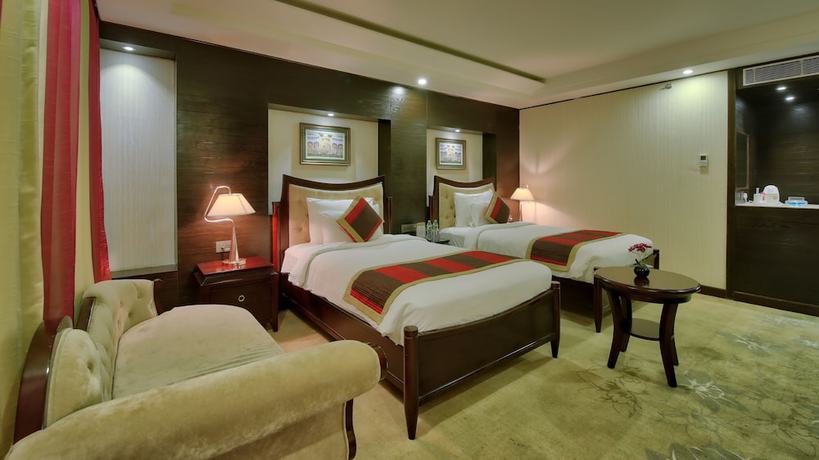 Imagen de la habitación del Hotel Polo Inn and Suites. Foto 7