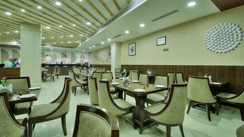 Imagen del bar/restaurante del Hotel Polo Inn and Suites. Foto 3