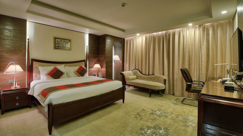 Imagen de la habitación del Hotel Polo Inn and Suites. Foto 15