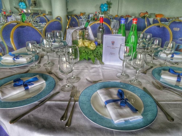 Imagen del bar/restaurante del Hotel Polo Nautico. Foto 2