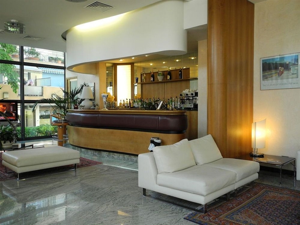 Imagen de los interiores del Hotel Polo, Rimini. Foto 14