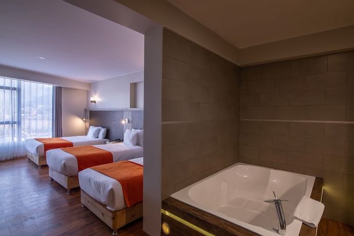 Imagen de la habitación del Hotel Polo Santa Monica. Foto 6