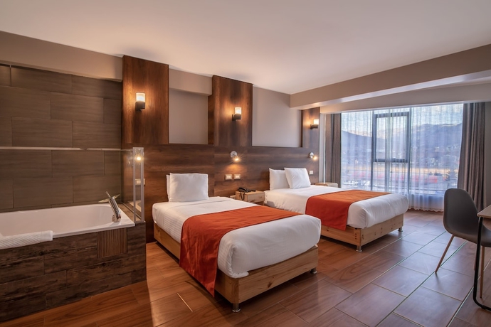 Imagen de la habitación del Hotel Polo Santa Monica. Foto 7