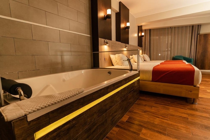 Imagen de la habitación del Hotel Polo Santa Monica. Foto 13