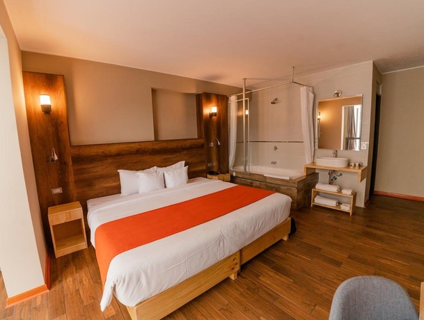 Imagen de la habitación del Hotel Polo Santa Monica. Foto 14