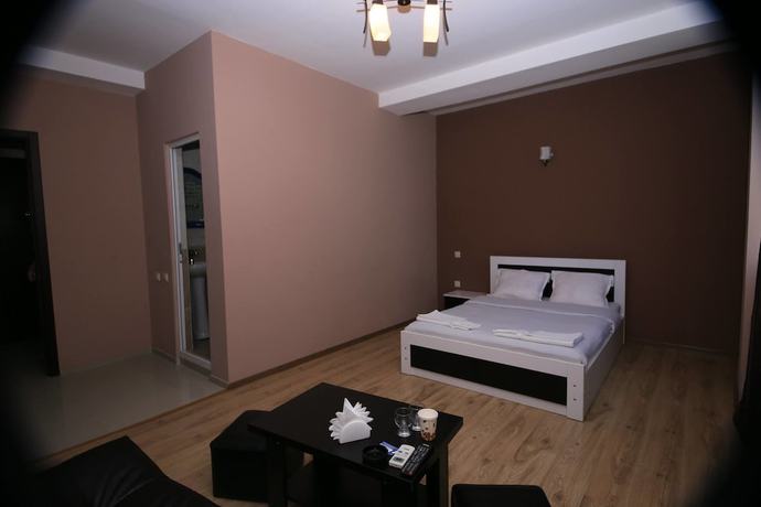 Imagen de la habitación del Hotel Polo, Tbilisi. Foto 16