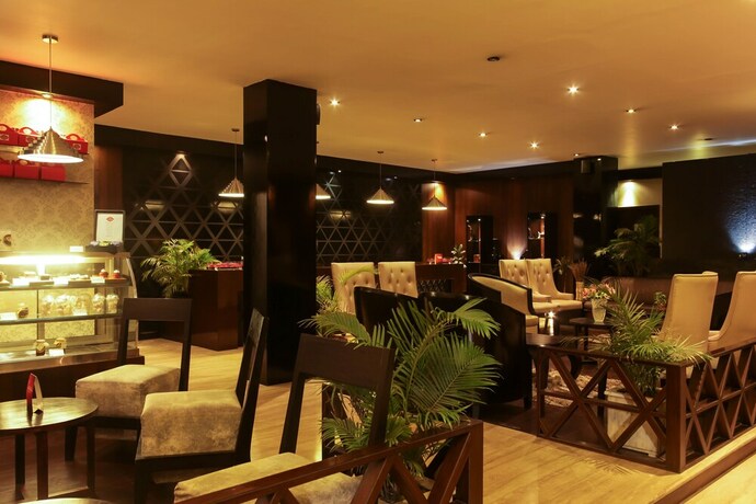 Imagen de los interiores del Hotel Polo Towers Shillong. Foto 29