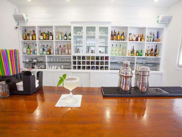 Imagen del bar/restaurante del Hotel Polos. Foto 5