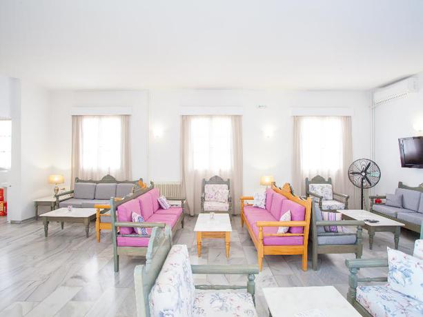 Imagen de los interiores del Hotel Polos. Foto 6