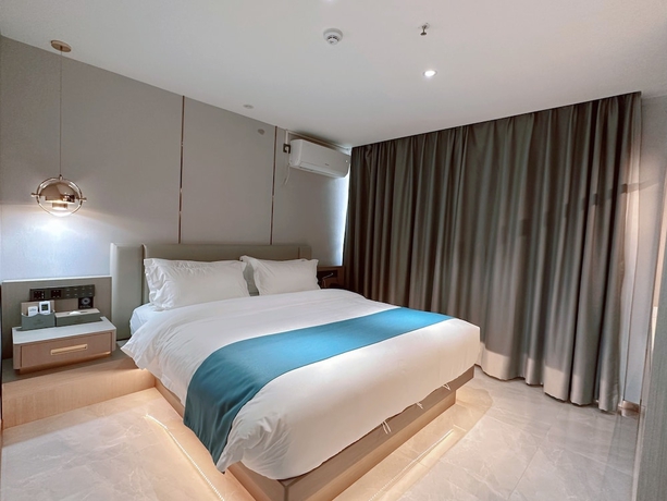 Imagen de la habitación del Hotel Poltton International. Foto 8