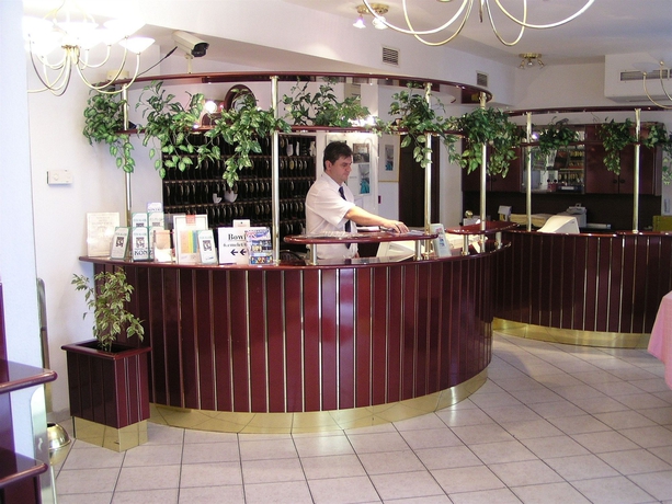 Imagen de los interiores del Hotel Polus. Foto 14