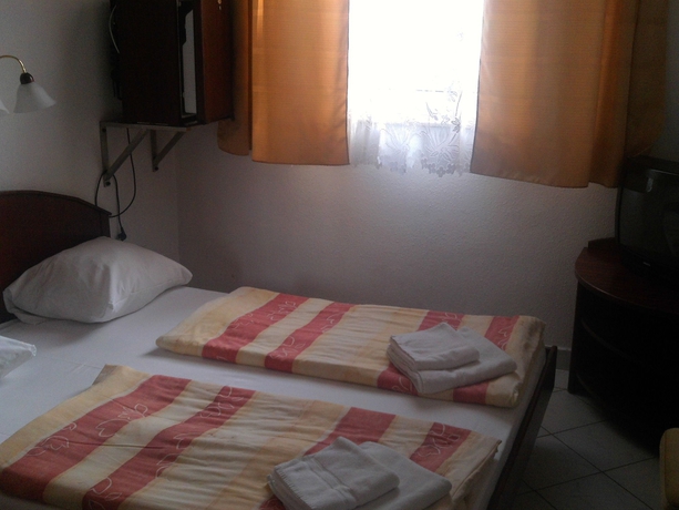 Imagen de la habitación del Hotel Polus. Foto 11