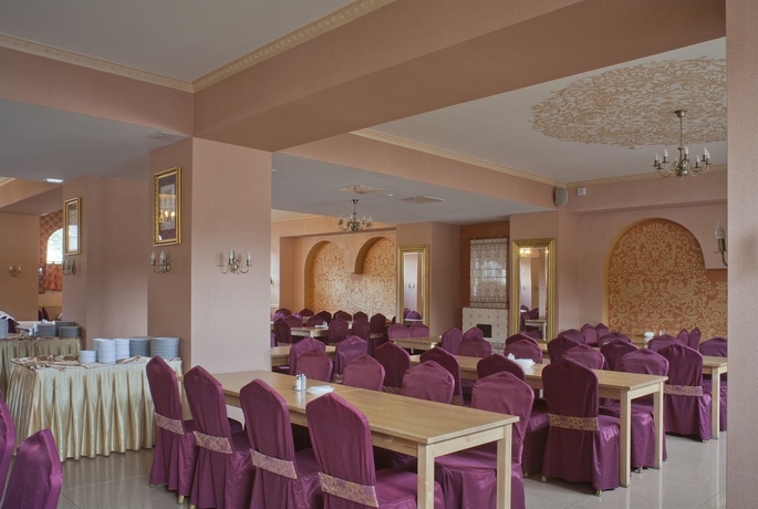 Imagen del bar/restaurante del Hotel Polustrovo. Foto 7