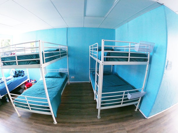 Imagen de la habitación del Hotel Polynesian Beach Club Hostel. Foto 13