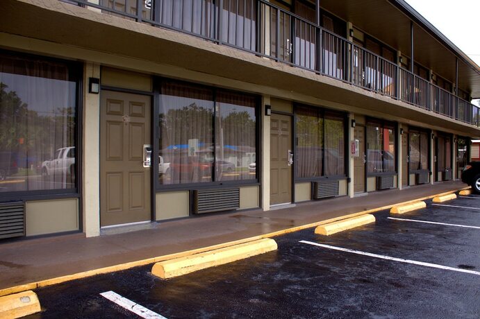 Imagen general del Hotel Polynesian Inn. Foto 1