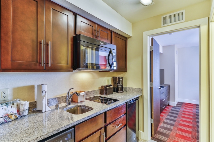 Imagen de la habitación del Hotel Polynesian and Suites Wisconsin Dells/lake Delton. Foto 2