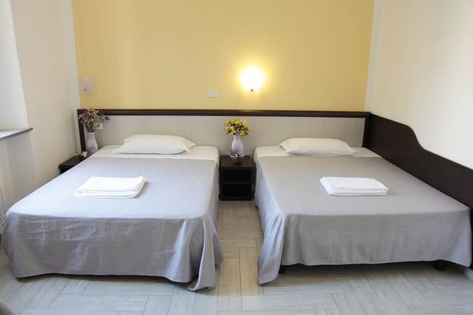 Imagen de la habitación del Hotel Poma. Foto 15