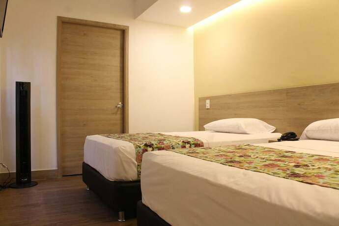 Imagen general del Hotel Poma - Rosa. Foto 7