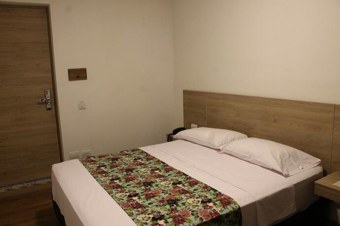 Imagen general del Hotel Poma - Rosa. Foto 9