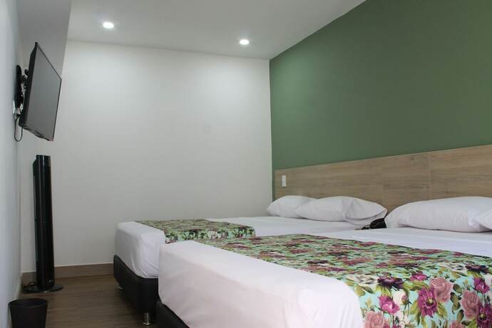 Imagen general del Hotel Poma - Rosa. Foto 11