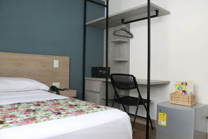 Imagen general del Hotel Poma - Rosa. Foto 17