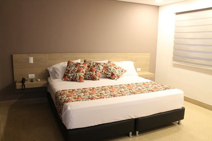 Imagen general del Hotel Poma - Rosa. Foto 18