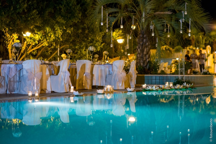 Imagen de los exteriores del Hotel Pomara. Foto 5