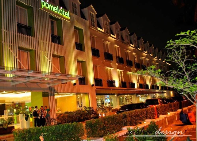 Imagen de los exteriores del Hotel Pomelotel Patra Kuningan Jakarta. Foto 13