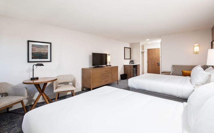 Imagen de la habitación del Hotel Pomeroy Fort McMurray. Foto 7