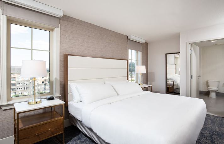 Imagen de la habitación del Hotel Pomeroy Fort McMurray. Foto 10