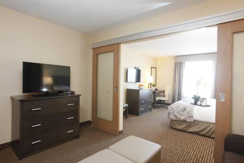 Imagen de la habitación del Hotel Pomeroy Inn and Suites At Olds. Foto 10