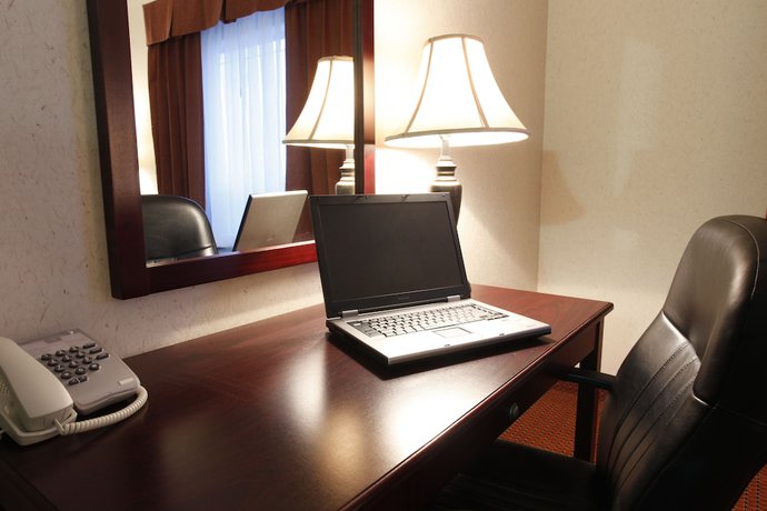 Imagen de la habitación del Hotel Pomeroy Inn and Suites Dawson Creek. Foto 3