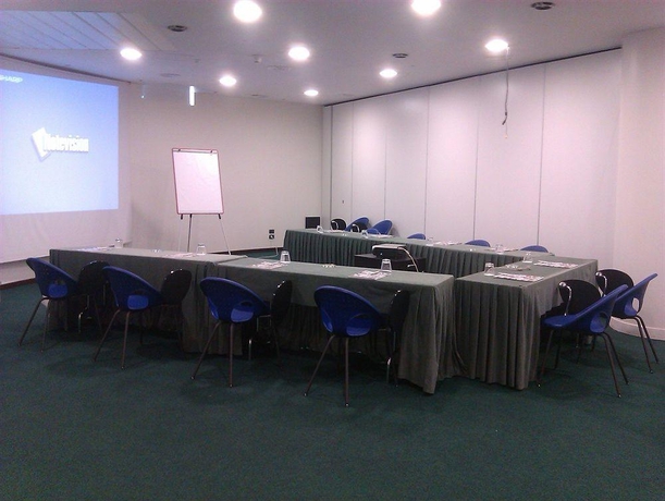 Imagen general del Hotel Pomezia Roma. Foto 4