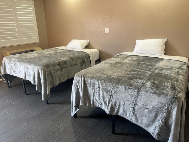 Imagen de la habitación del Hotel Pomona Inn. Foto 5