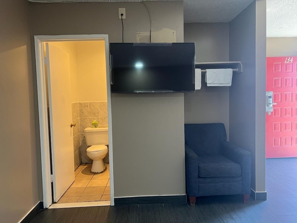 Imagen de la habitación del Hotel Pomona Inn. Foto 10