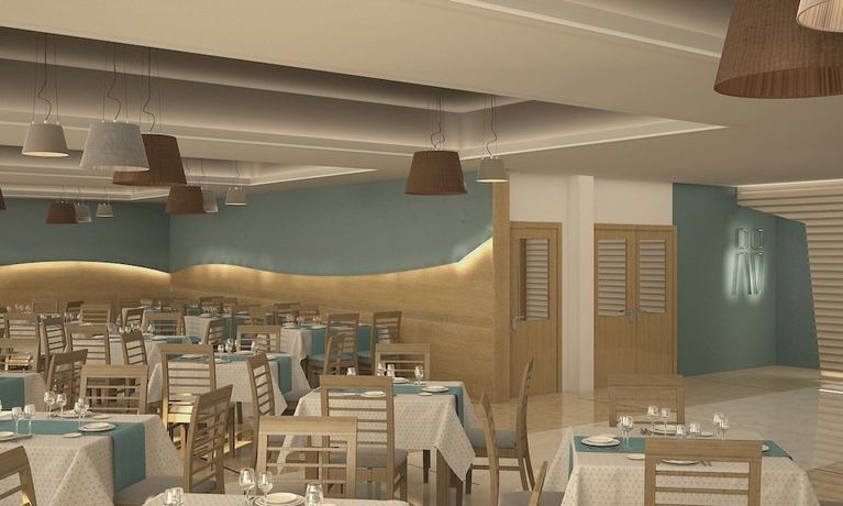 Imagen del bar/restaurante del Hotel Pomorie Sun. Foto 6