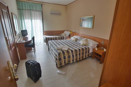 Imagen de la habitación del Hotel Pompei. Foto 7