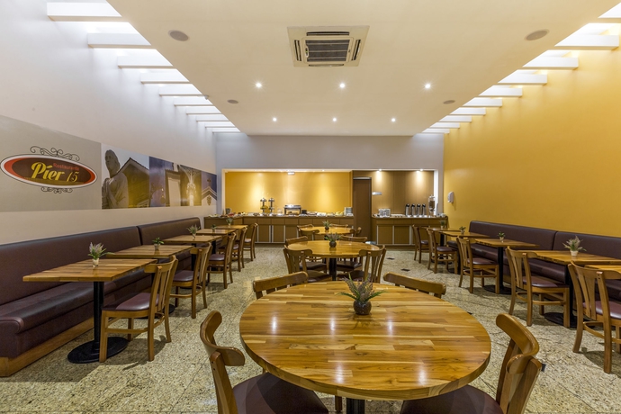 Imagen del bar/restaurante del Hotel Pompeu Rio. Foto 6